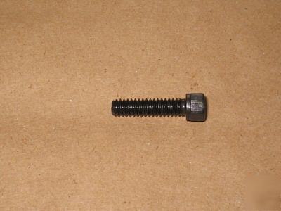 2,500 socket head cap screws size: 10-24 x 1