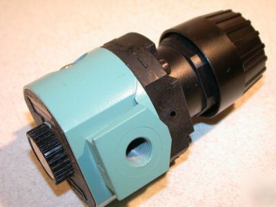 New wilkerson air regulator 1/4